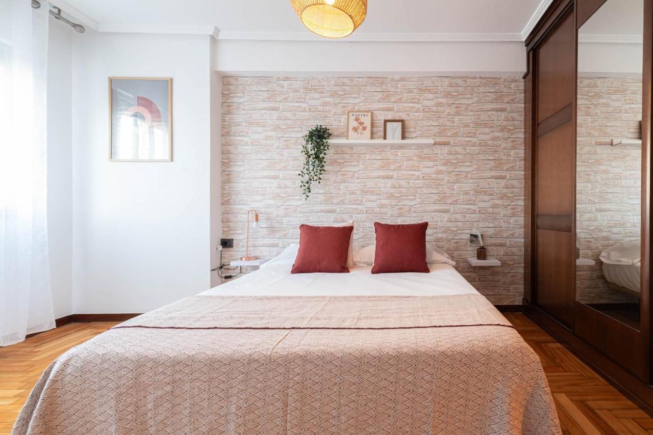 Amplia Vivienda Con Garaje Lejlighed Vigo Eksteriør billede
