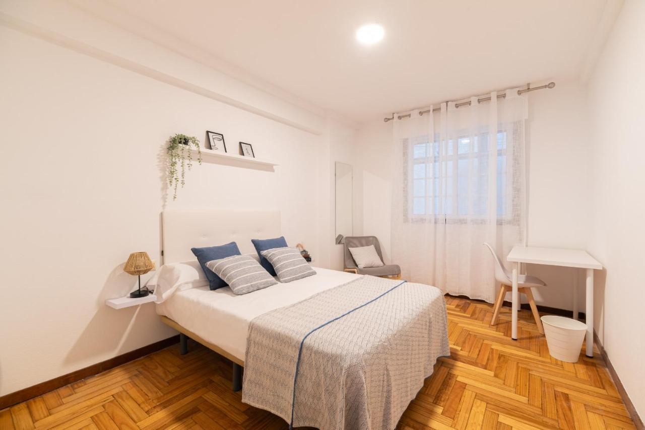 Amplia Vivienda Con Garaje Lejlighed Vigo Eksteriør billede
