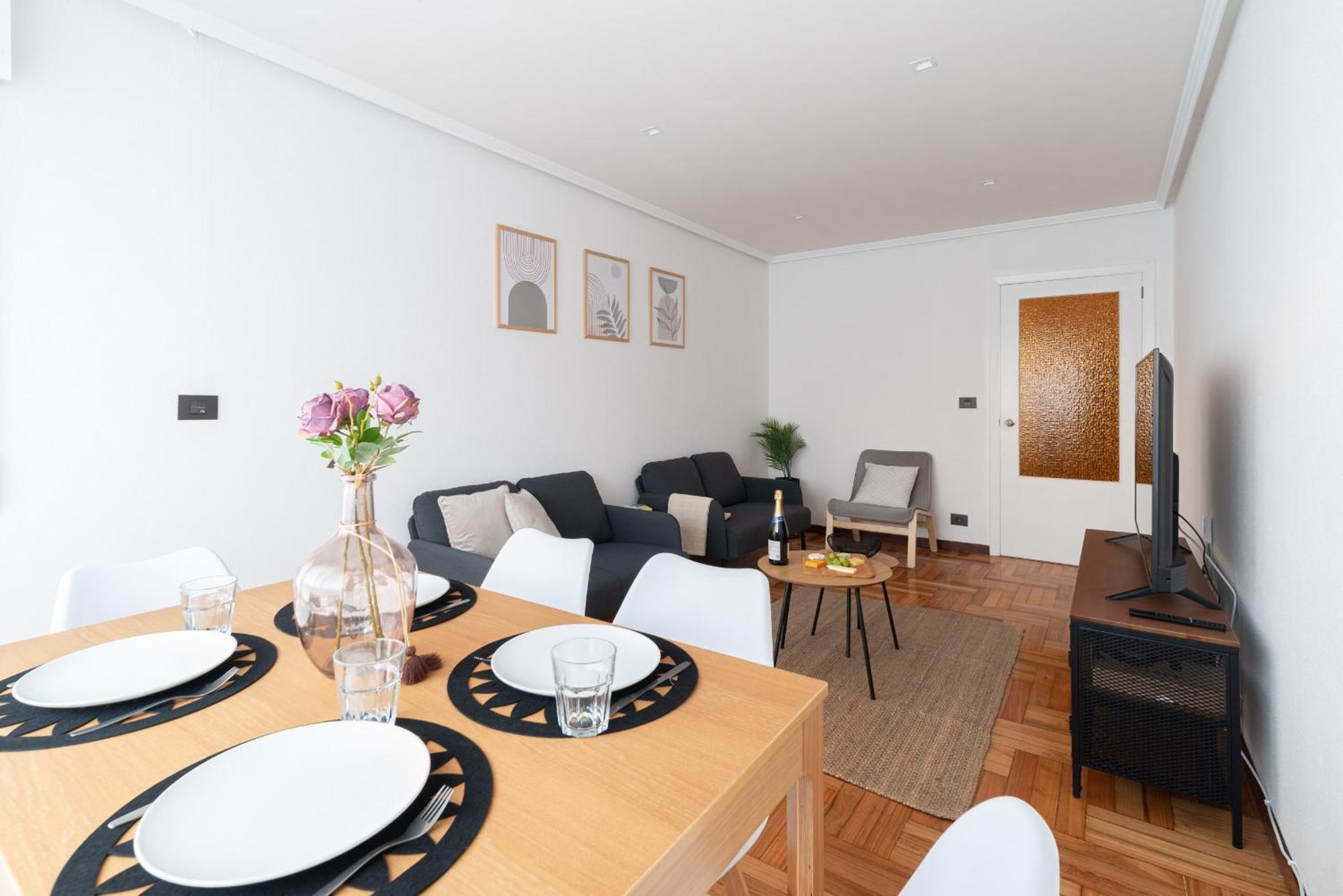 Amplia Vivienda Con Garaje Lejlighed Vigo Eksteriør billede