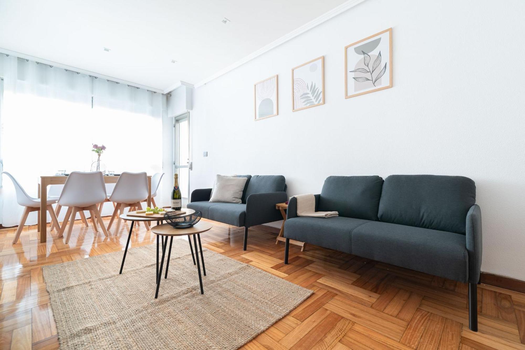 Amplia Vivienda Con Garaje Lejlighed Vigo Eksteriør billede